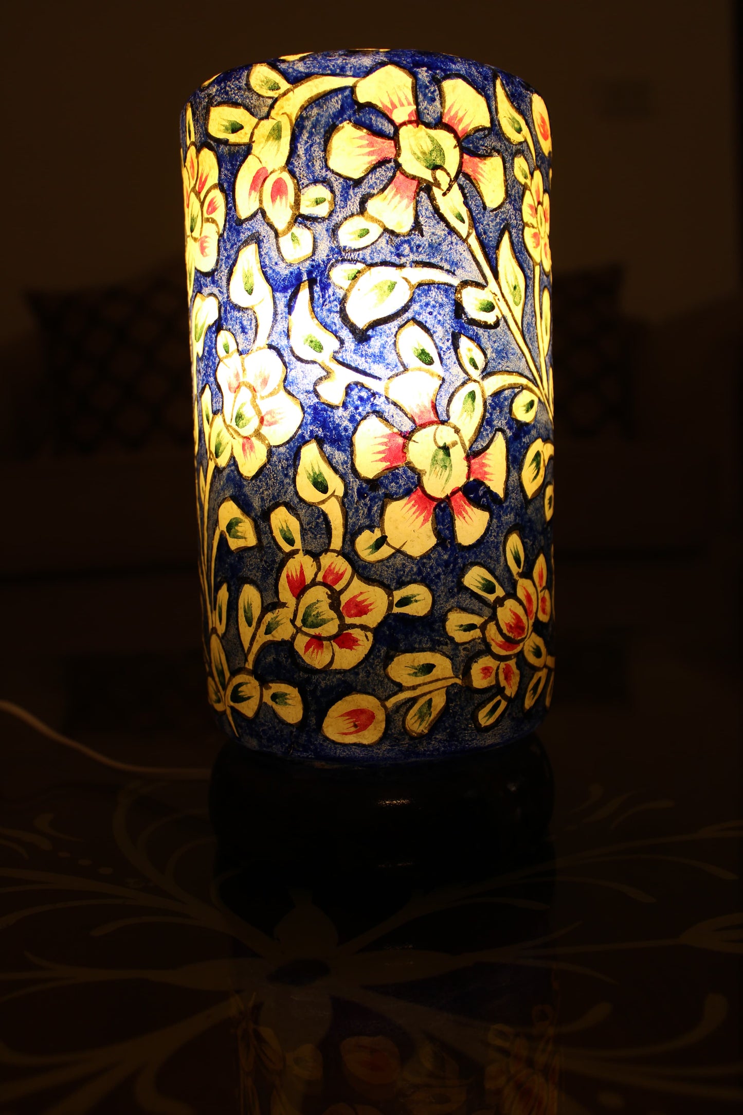 Camel Skin Glass Style Lamp